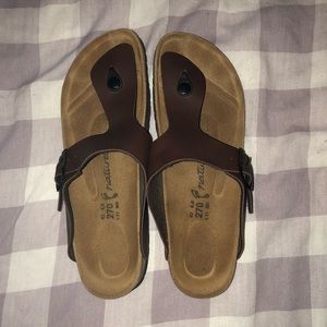Natura thong sandals